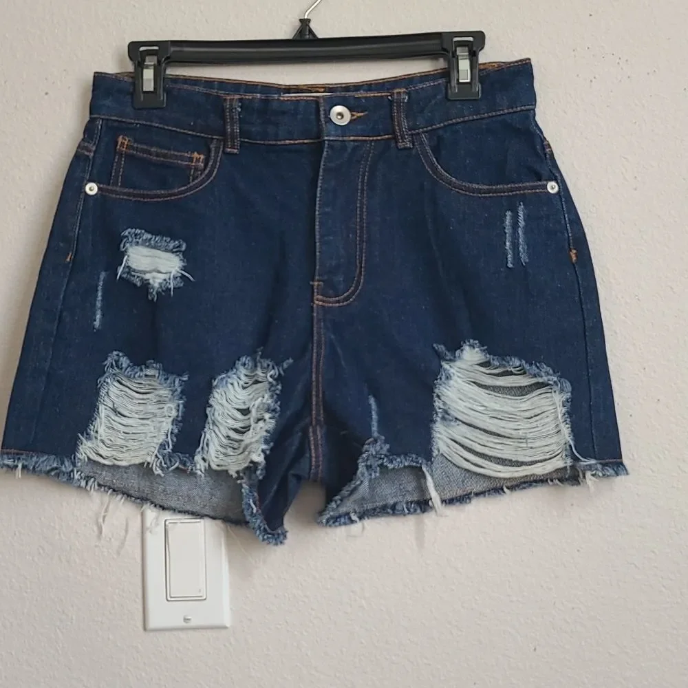 SHORTS. CHELSEA AND VIOLET DENIM SHORTS - Picture 1 of 13